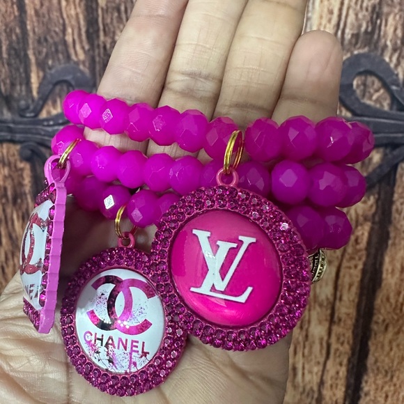 Bracelets - Picture 1 of 2